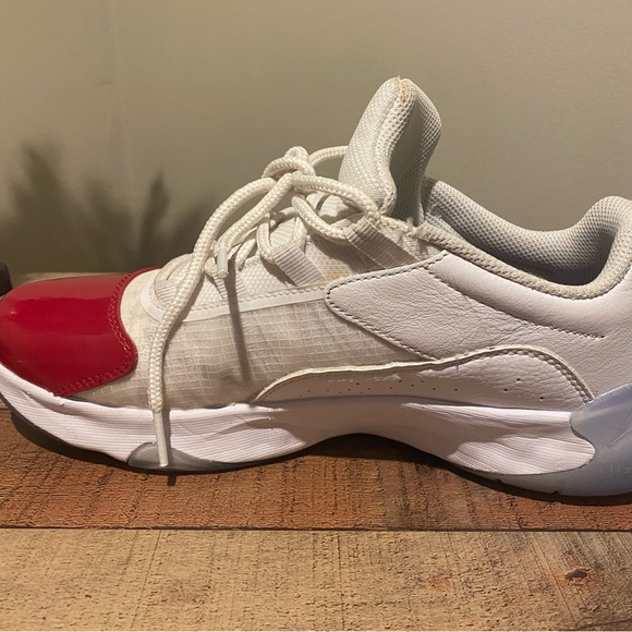 Jordan 11 CMFT Low - Picture 6 of 9